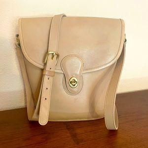 Rare Vintage Coach Bradley Bucket in Mushroom